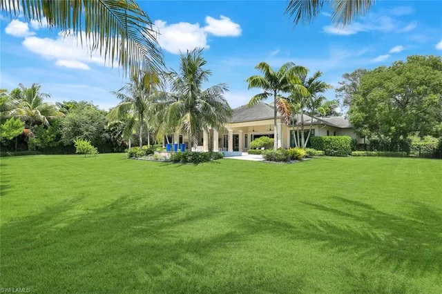 $7,094,000 | 112 Hickory Road, Naples, FL 34108