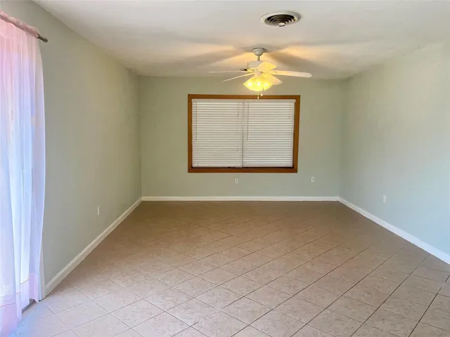 $1,800 | 2005 2nd Street North, Texas City, TX 77590