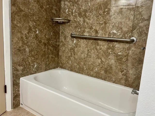 $1,800 | 2005 2nd Street North, Texas City, TX 77590