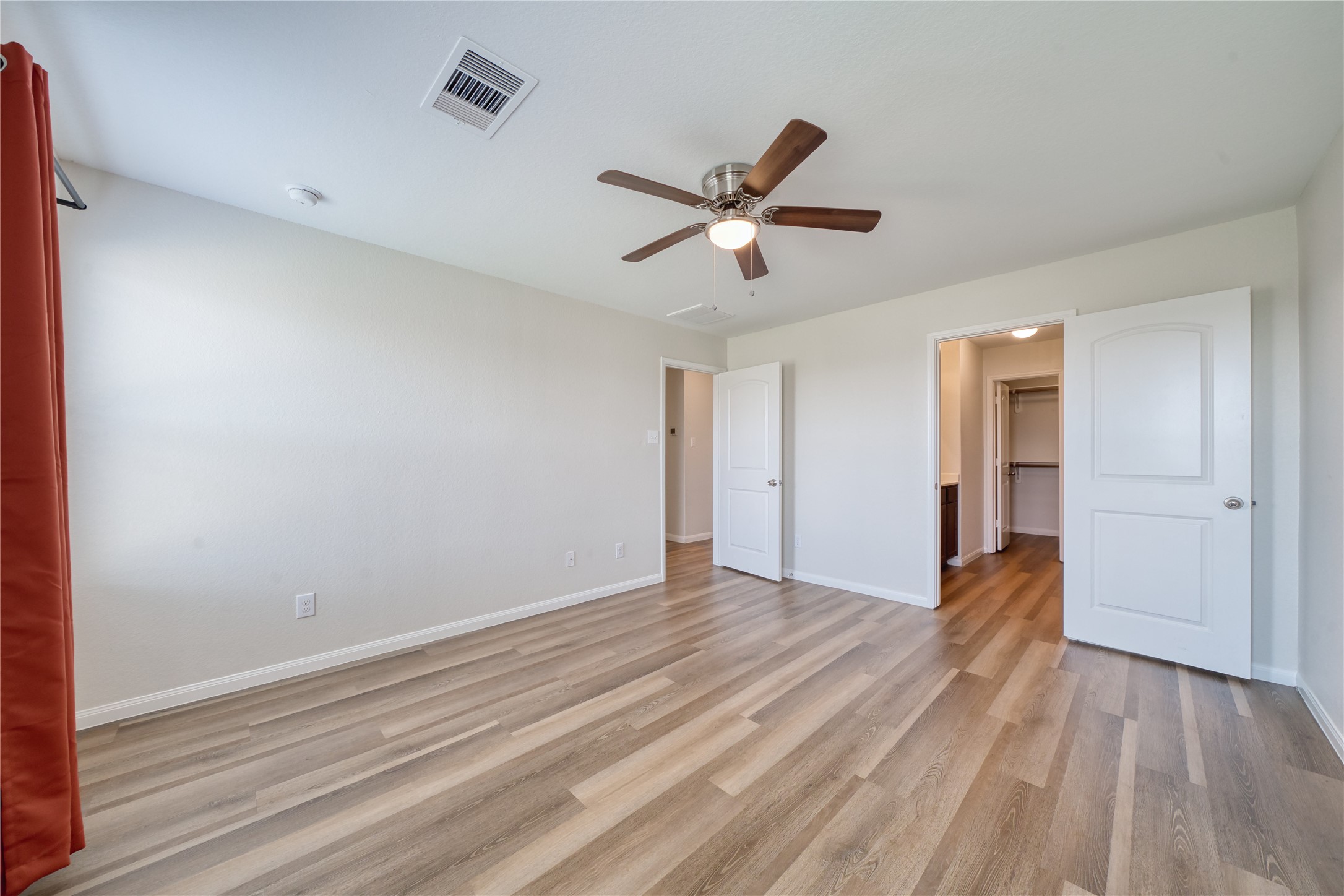 5735 Rainbow Rd. Cove, TX 77523 - Photo 13 of 22 Primary Bedroom