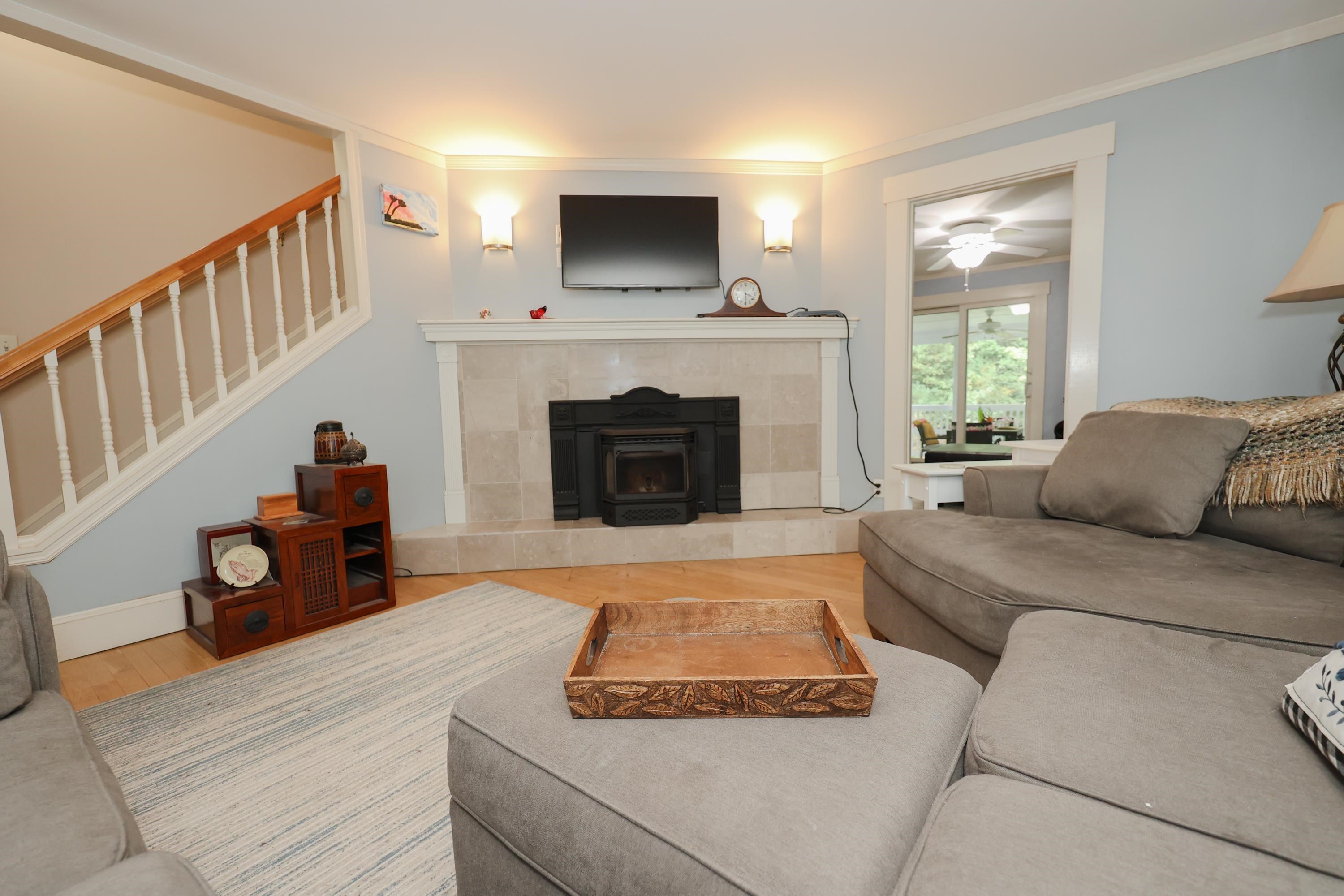 44 Stowell Road Bedford, NH 03110 - Photo 12 of 38