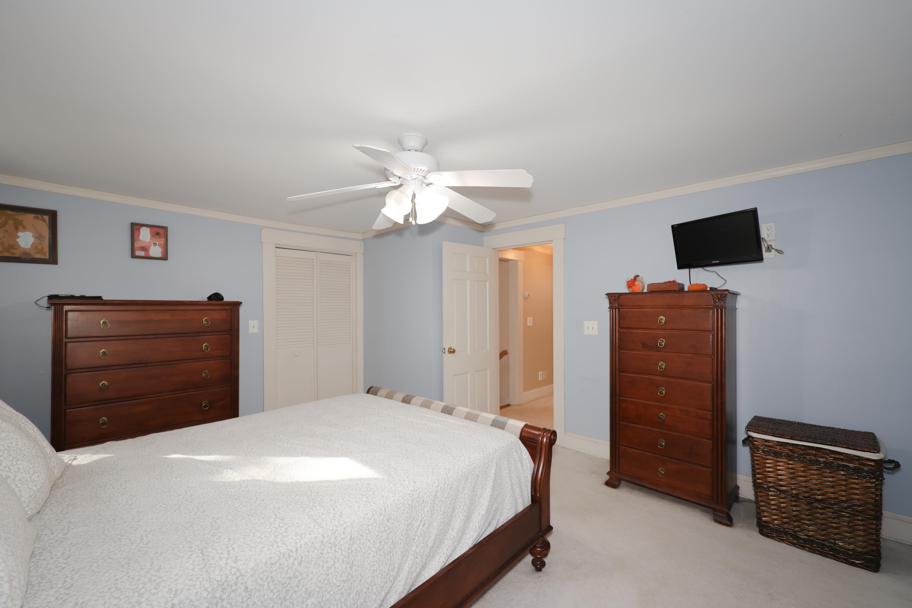 44 Stowell Road Bedford, NH 03110 - Photo 18 of 38