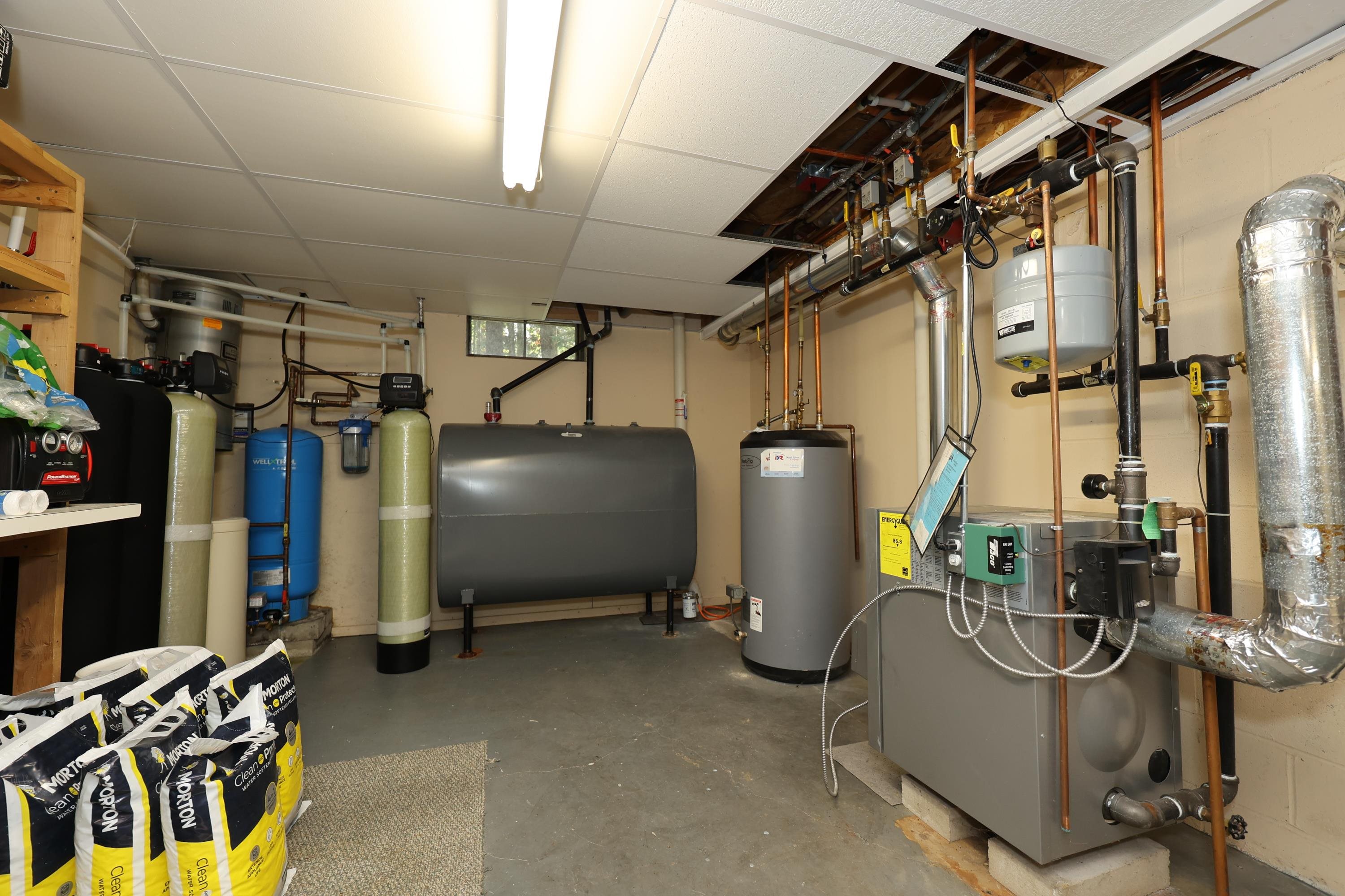 44 Stowell Road Bedford, NH 03110 - Photo 29 of 38