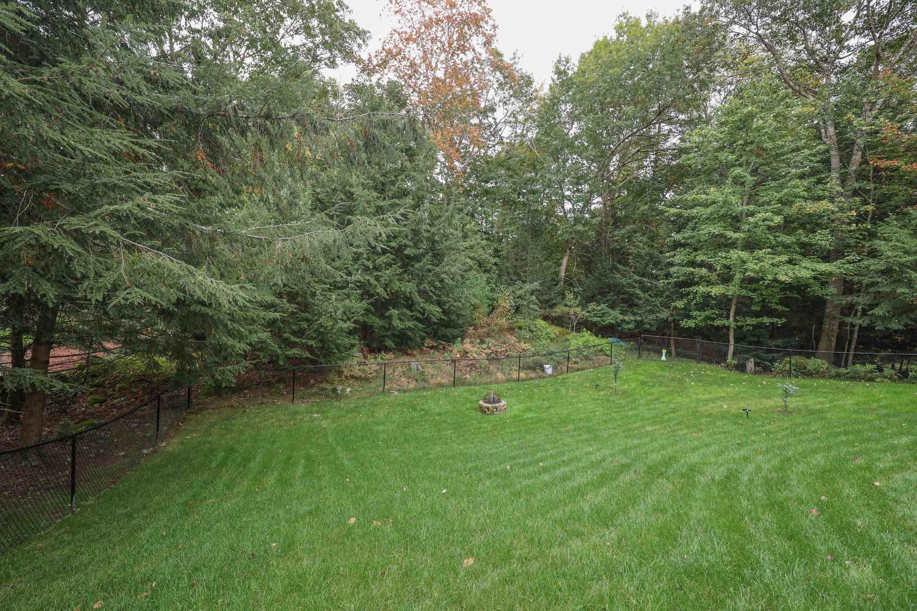 44 Stowell Road Bedford, NH 03110 - Photo 37 of 38