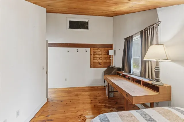 $1,199,000 | 4 Lakeside Drive, Narragansett, RI 02882