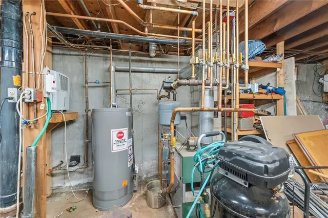 $1,199,000 | 4 Lakeside Drive, Narragansett, RI 02882