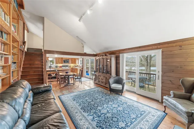 $1,199,000 | 4 Lakeside Drive, Narragansett, RI 02882