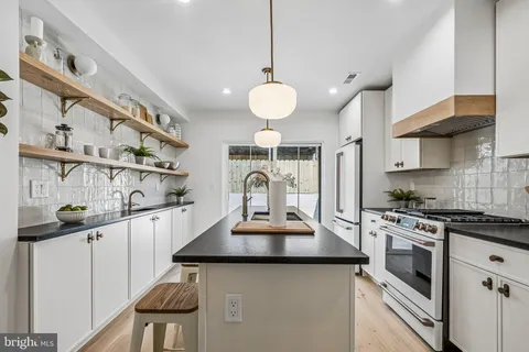 $759,000 | 1011 Mountain Street, Philadelphia, PA 19148