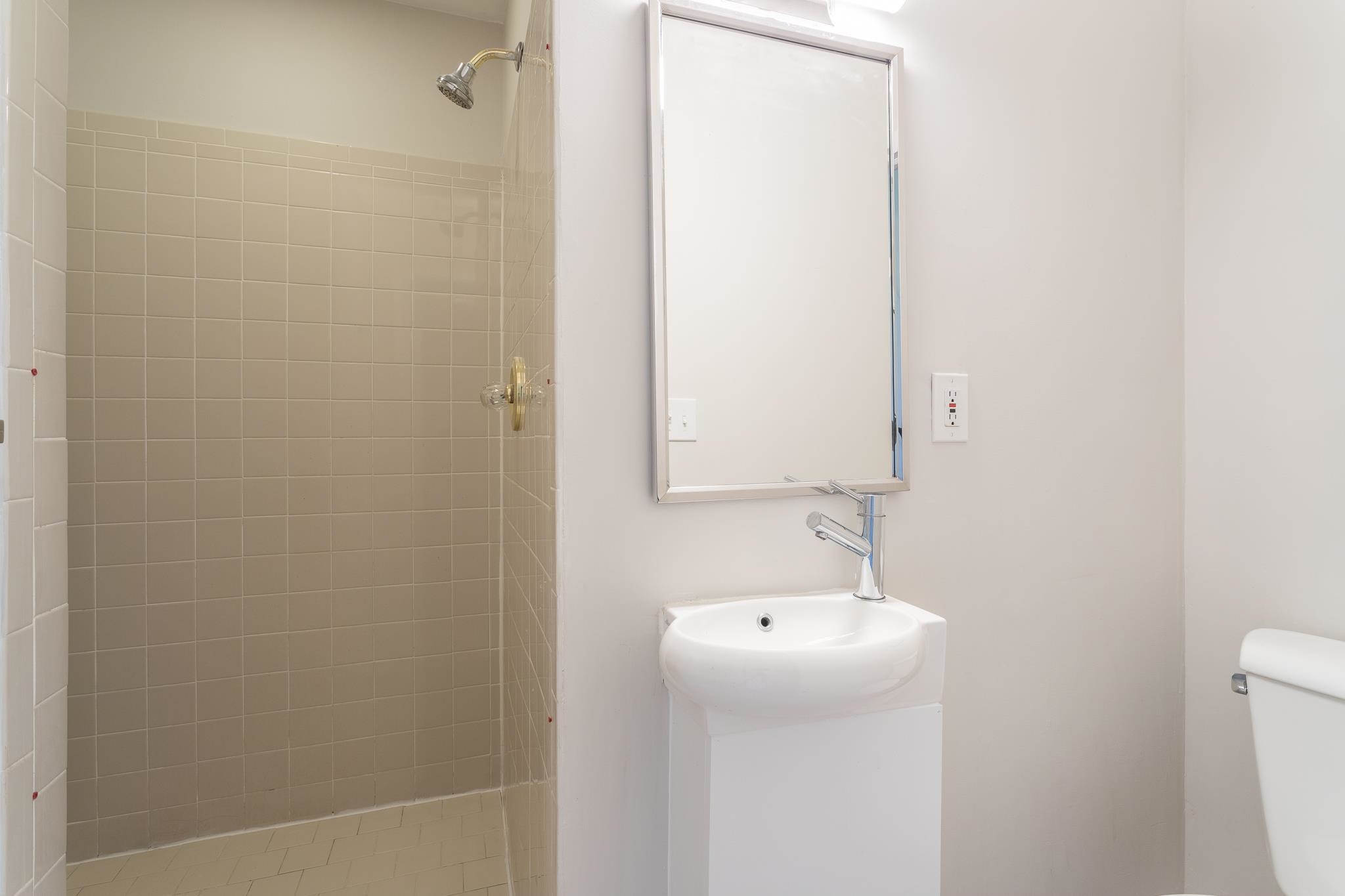 701 Dixie Trail Raleigh, NC 27607 - Photo 26 of 28 Photo 26