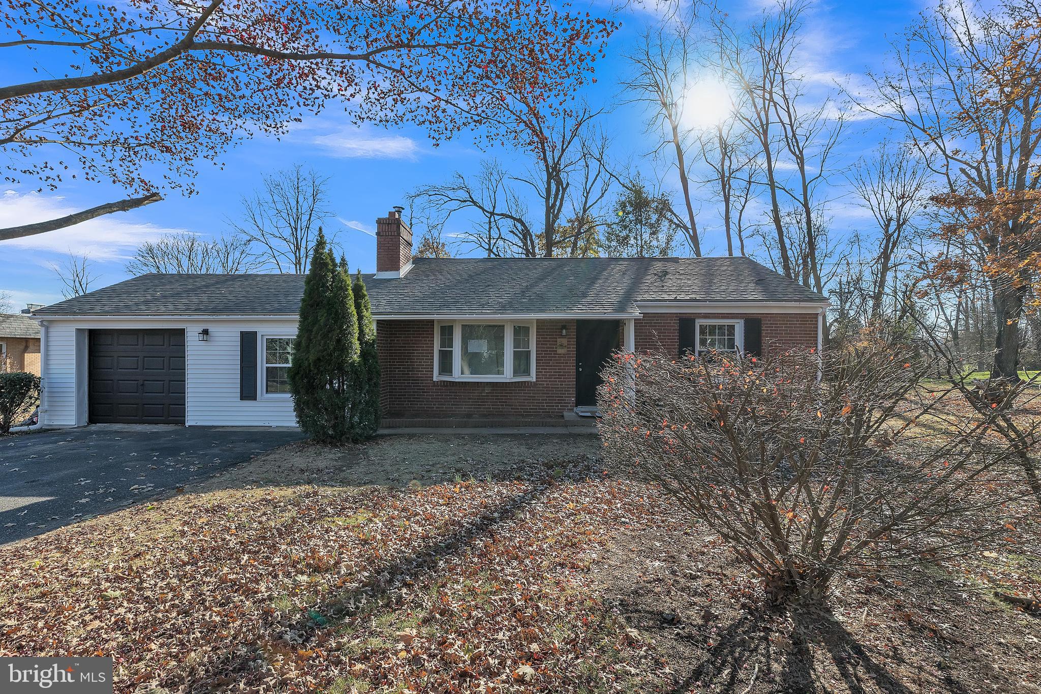 219 West Knowlton Road Aston, PA 19014 - Photo 1 of 34