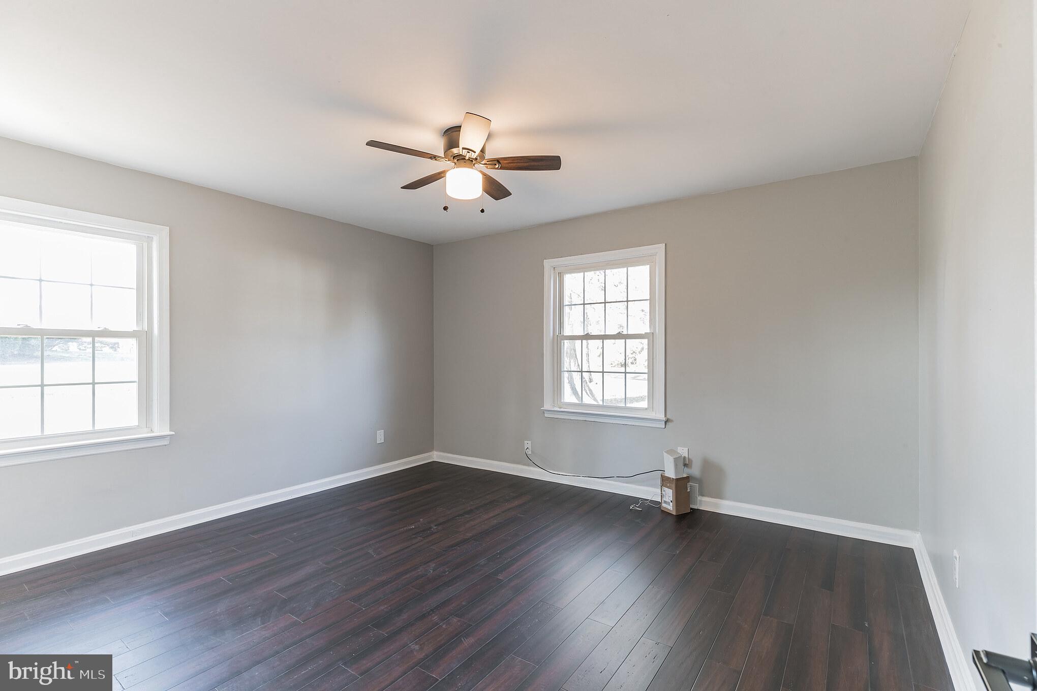 219 West Knowlton Road Aston, PA 19014 - Photo 7 of 34