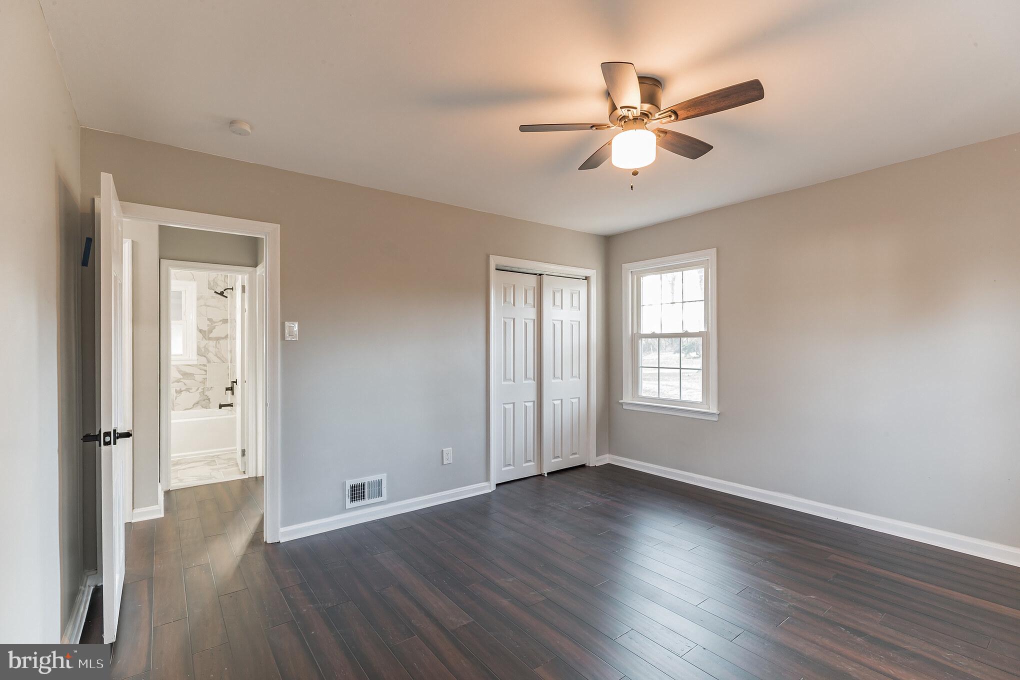219 West Knowlton Road Aston, PA 19014 - Photo 10 of 34