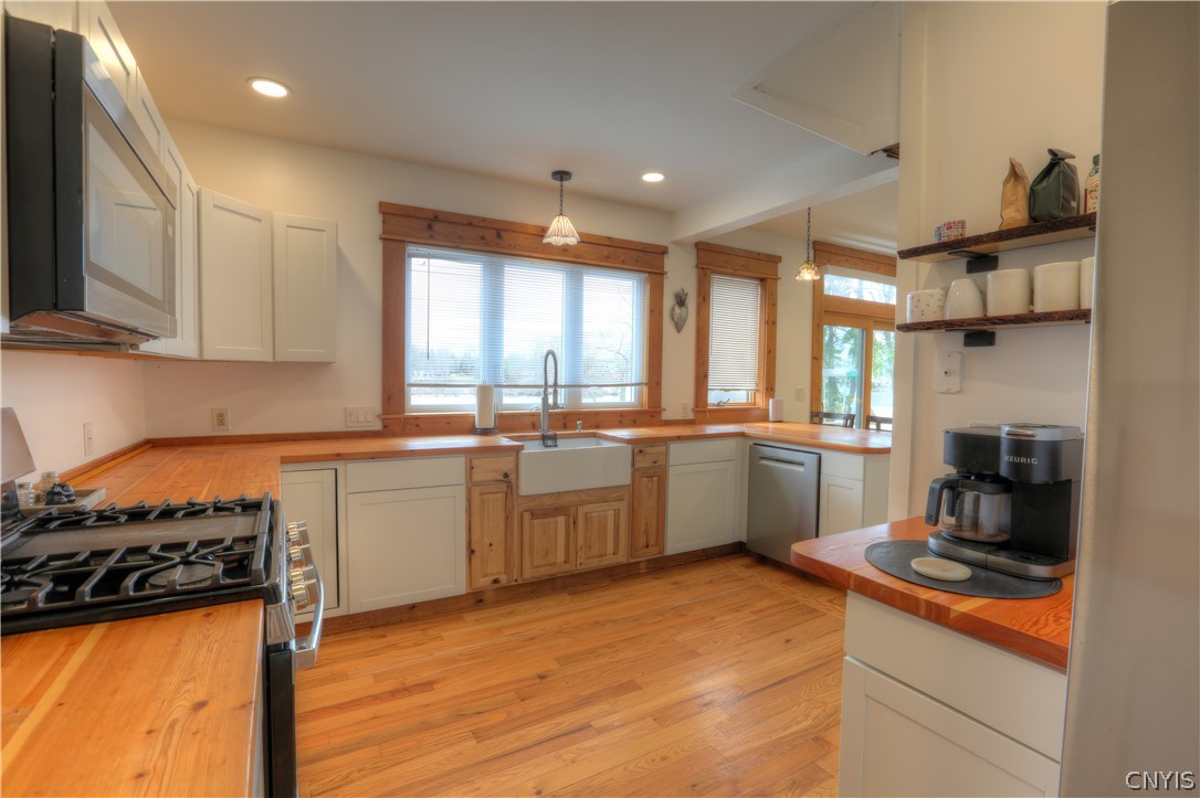 355 Main Street Schroeppel, NY 13135 - Photo 6 of 31
