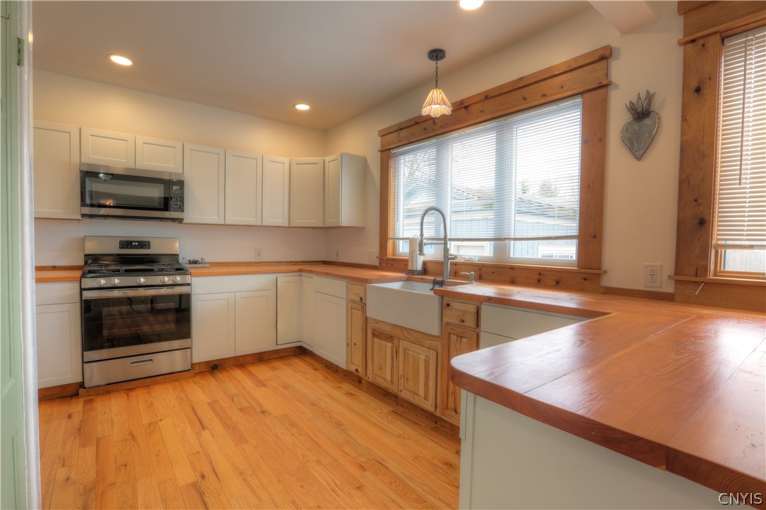 355 Main Street Schroeppel, NY 13135 - Photo 7 of 31