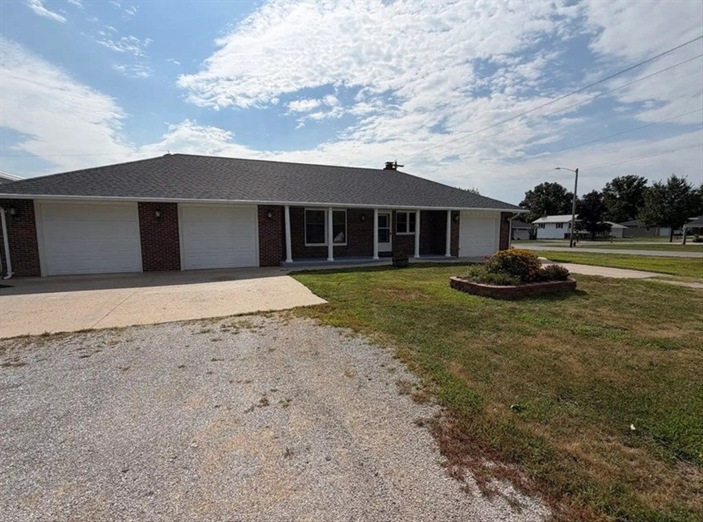 1201 Ridgeway Road Macon, MO 63552 - Photo 36 of 43 Gallery Image 36