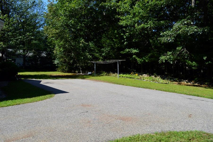 12 Lake Road Cumberland, ME 04021 - Photo 26 of 29 Driveway