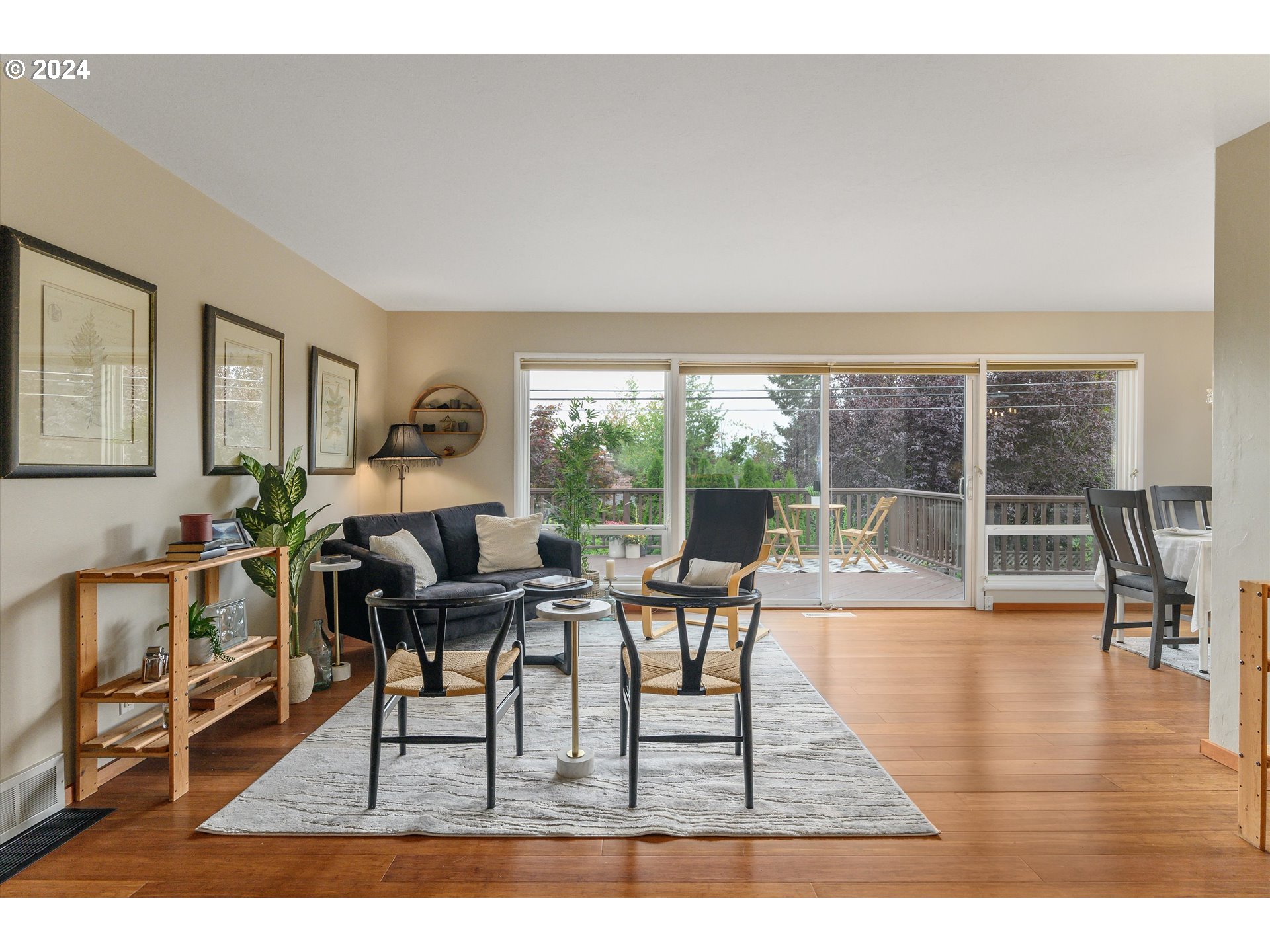 2505 Southwest 83rd Avenue Portland, OR 97225 - Photo 3 of 47 Living Room