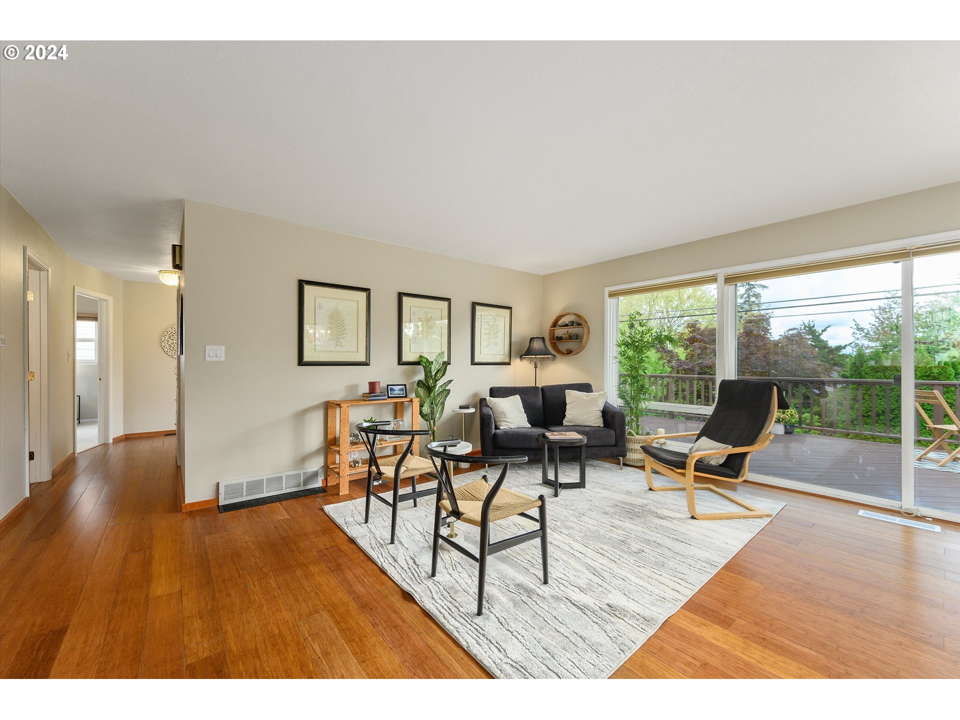 2505 Southwest 83rd Avenue Portland, OR 97225 - Photo 8 of 47 Living Room