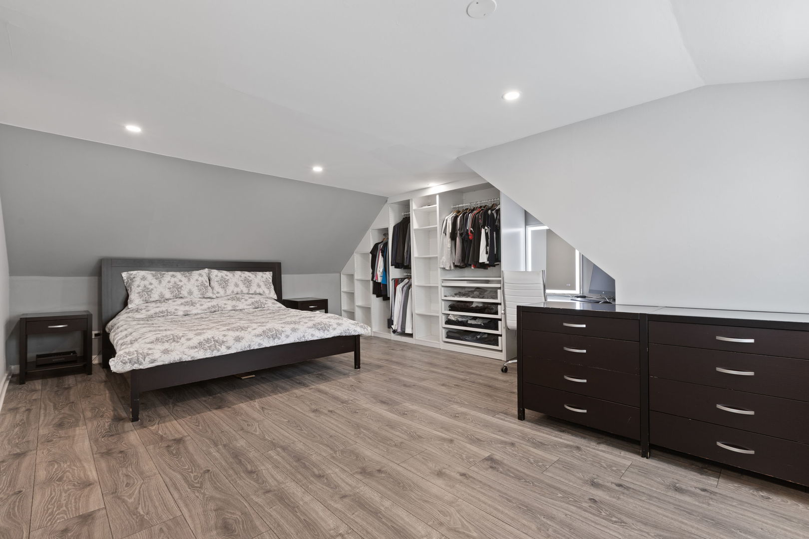 4001 Walters Avenue Northbrook, IL 60062 - Photo 17 of 37 Gallery Image 17