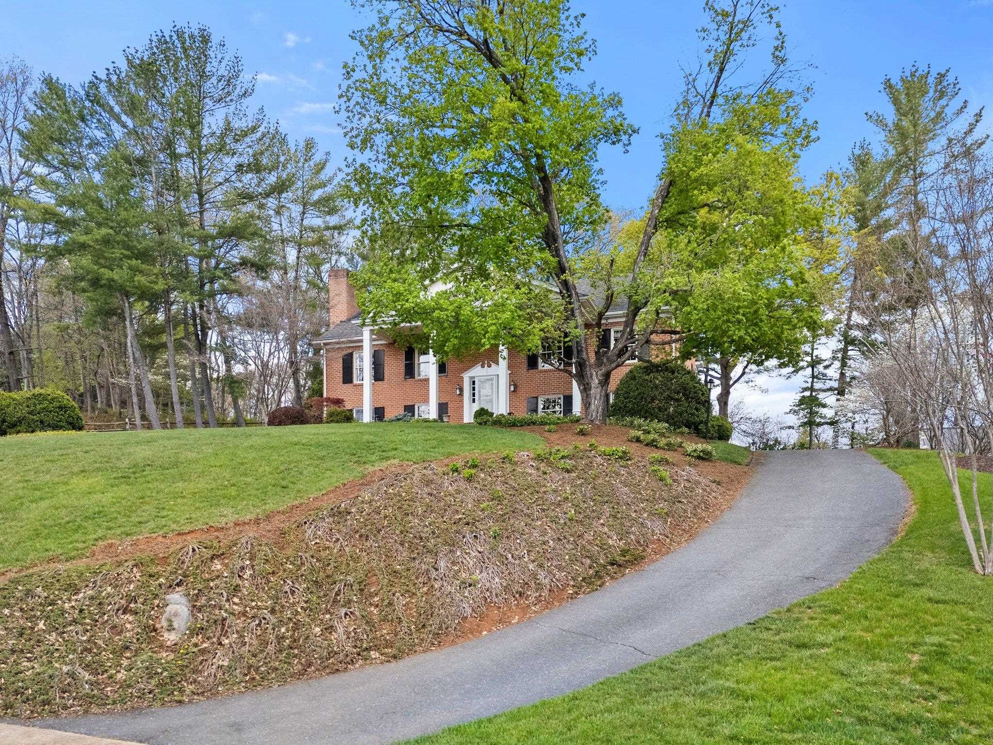 500 Wakefield Circle Staunton, VA 24401 - Photo 2 of 70