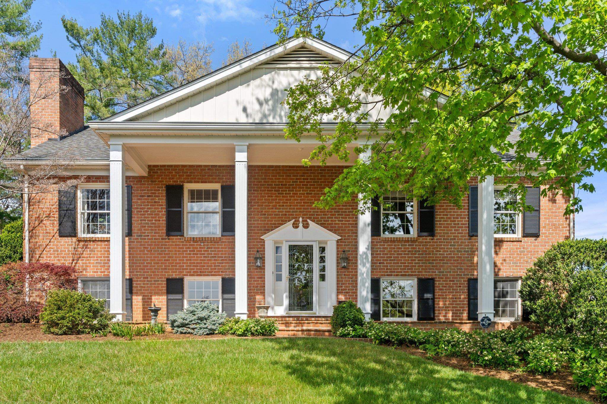 500 Wakefield Circle Staunton, VA 24401 - Photo 6 of 70