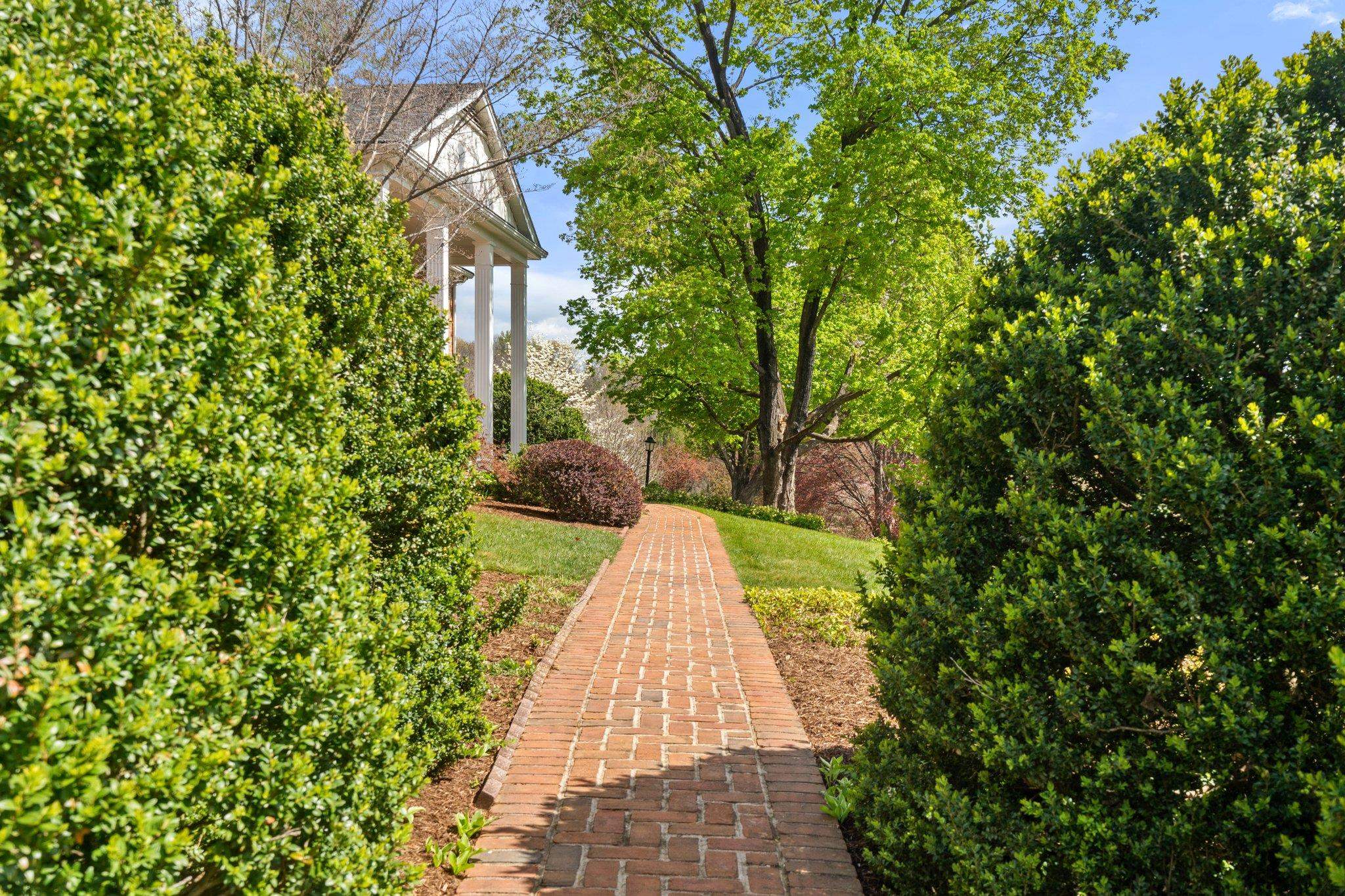 500 Wakefield Circle Staunton, VA 24401 - Photo 8 of 70