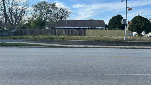 $120,000 | 911-913 75th Street, Houston, TX 77011