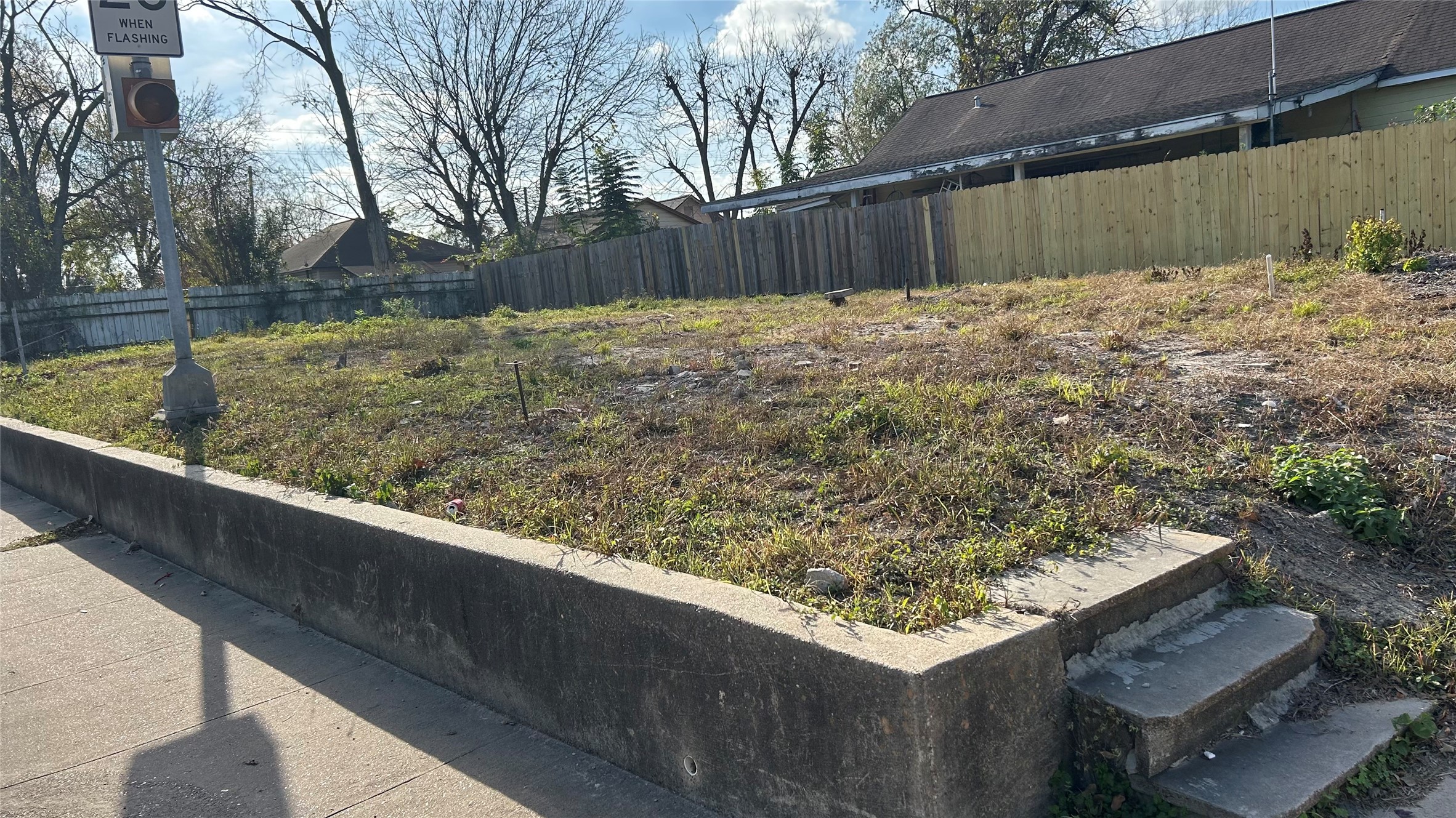 911-913 75th Street Houston, TX 77011 - Photo 5 of 5 a view of wooden fence