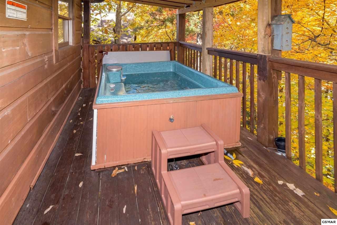 1639 Raccoon Den Way, Unit BEARCORNER Sevierville, TN 37862 - Photo 13 of 26 Gallery Image 13