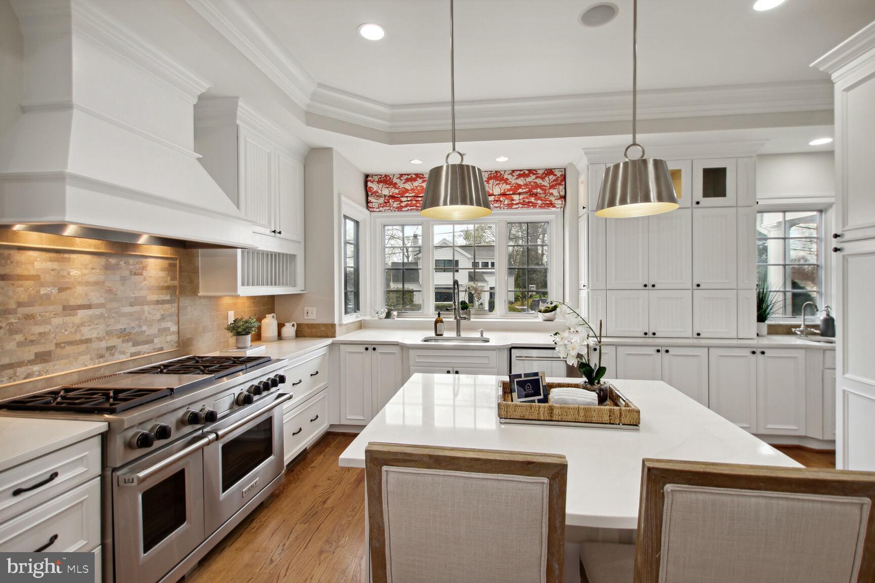 8220 Custer Road Bethesda, MD 20817 - Photo 15 of 46