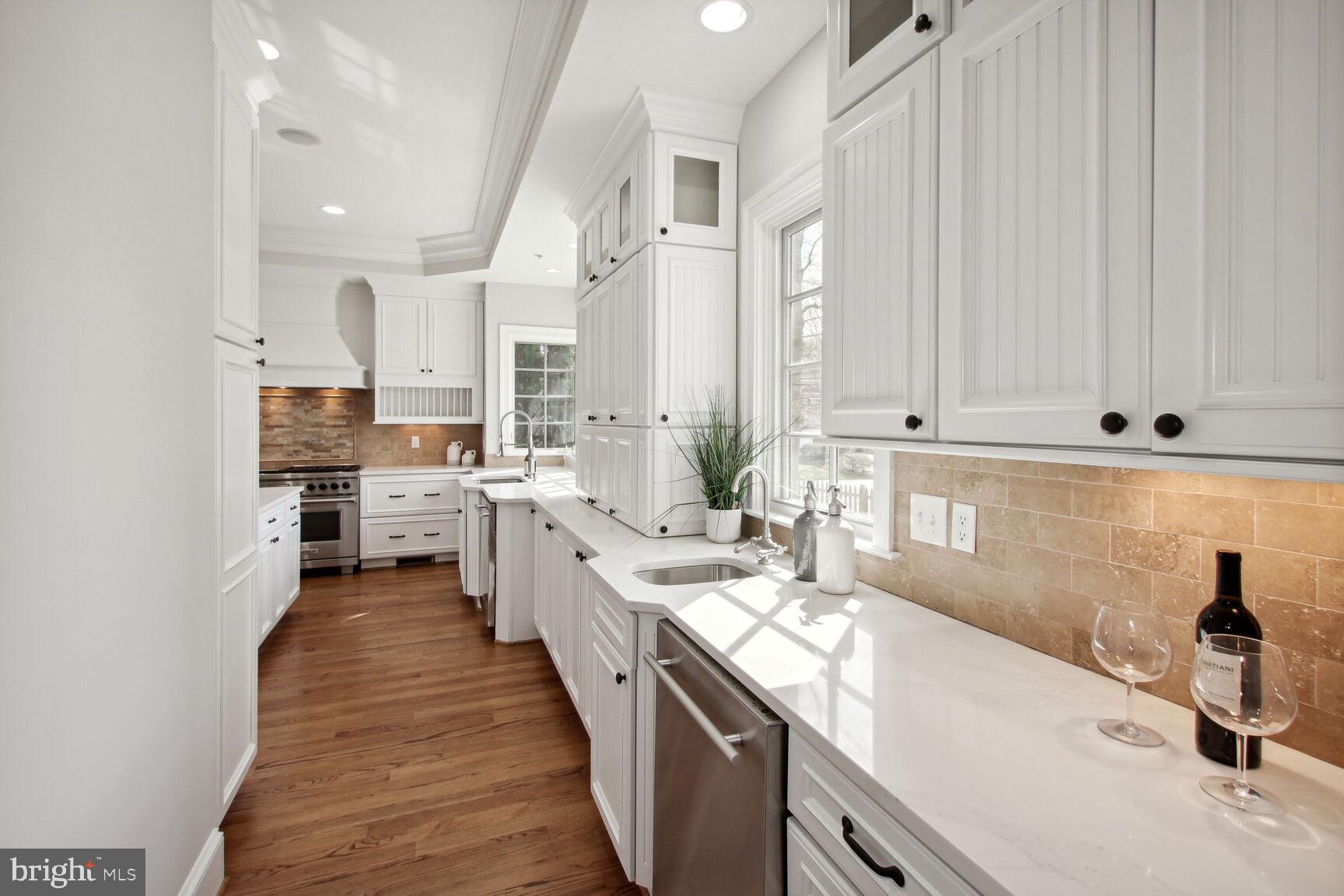 8220 Custer Road Bethesda, MD 20817 - Photo 19 of 46