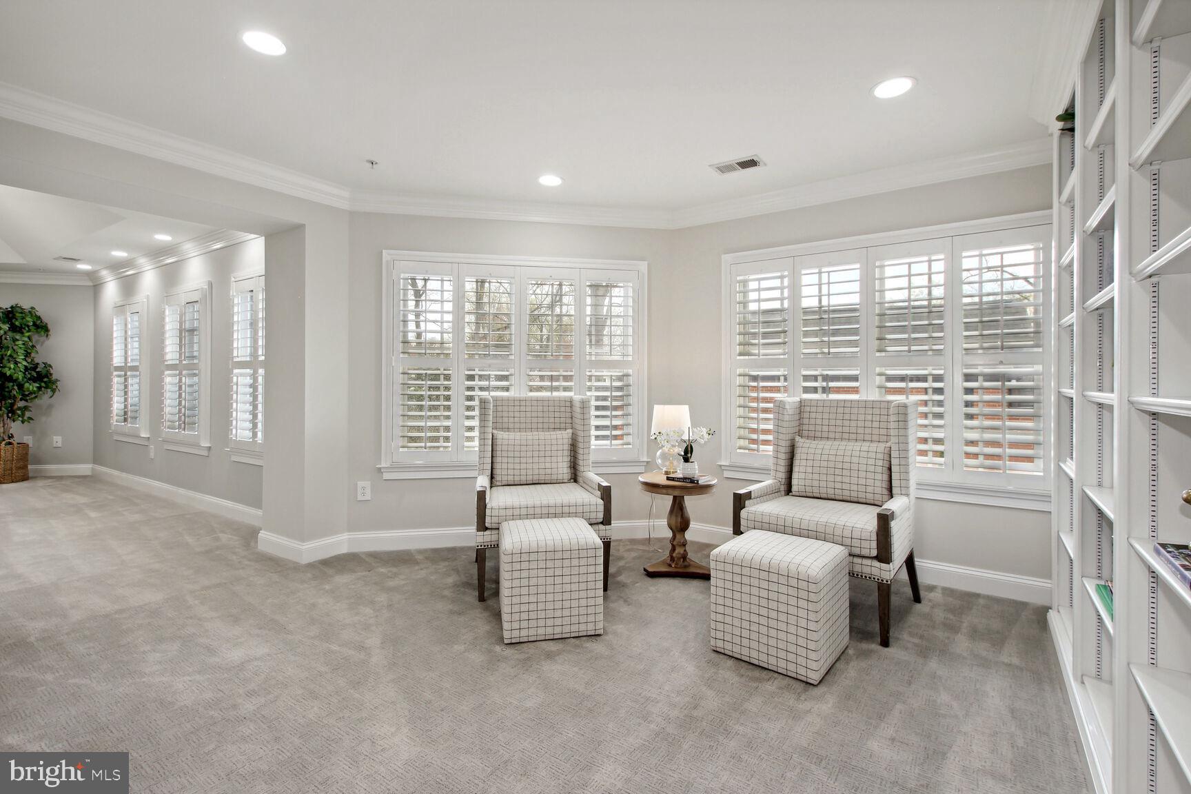 8220 Custer Road Bethesda, MD 20817 - Photo 28 of 46