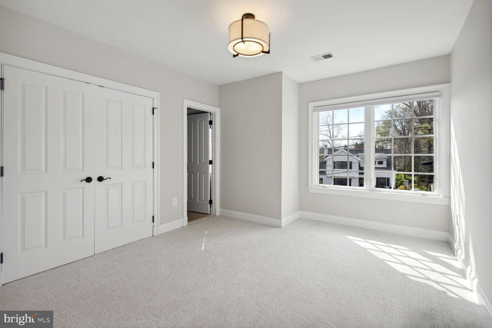 8220 Custer Road Bethesda, MD 20817 - Photo 31 of 46