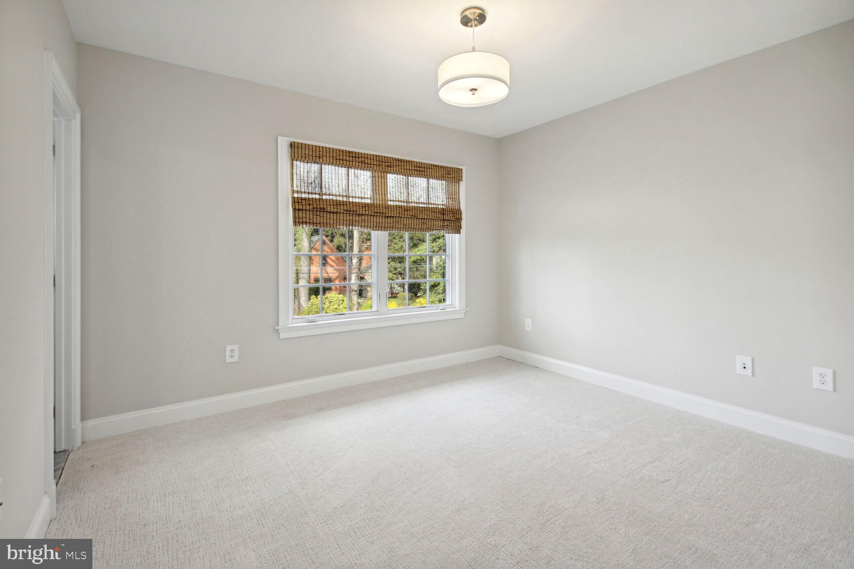 8220 Custer Road Bethesda, MD 20817 - Photo 32 of 46