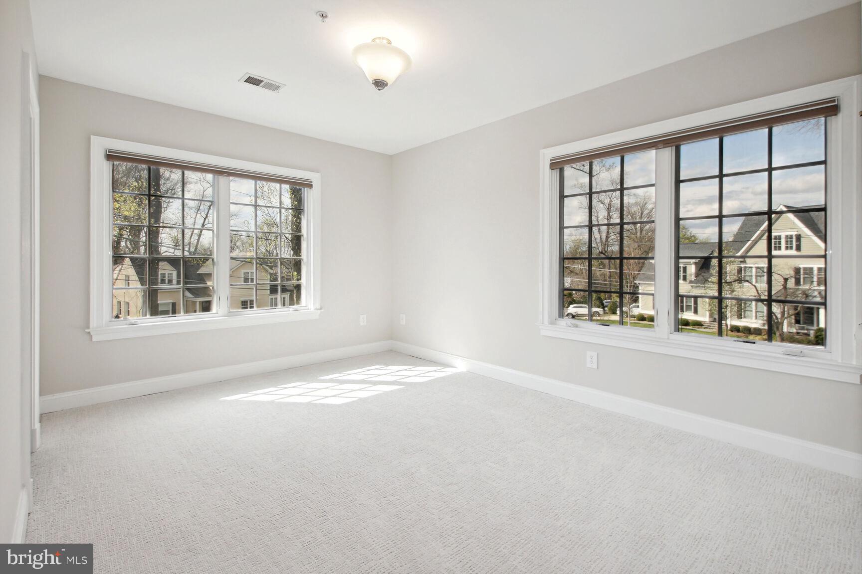 8220 Custer Road Bethesda, MD 20817 - Photo 33 of 46