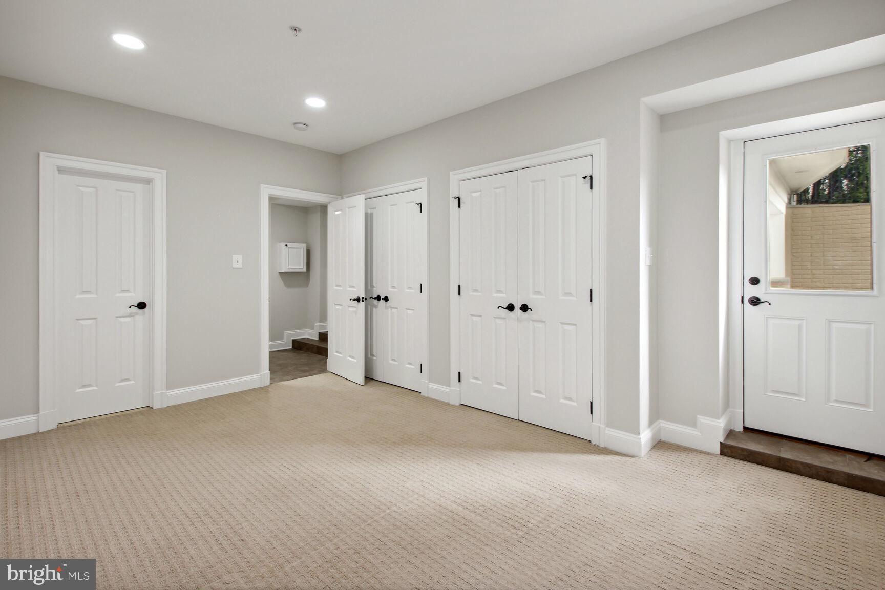 8220 Custer Road Bethesda, MD 20817 - Photo 42 of 46