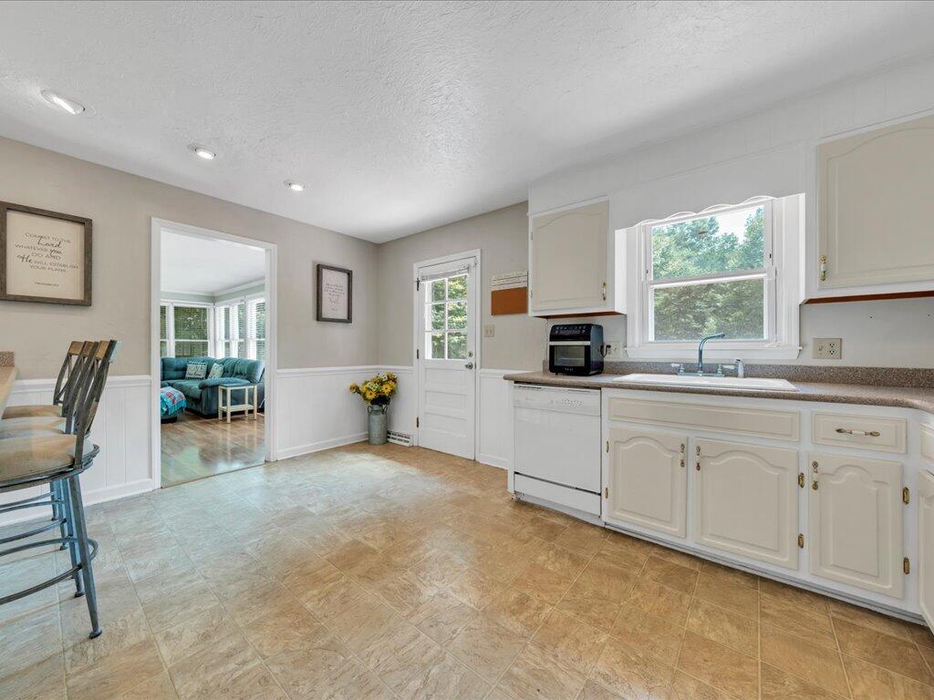 227 Vista View Lane Ridgeway, VA 24148 - Photo 12 of 56 12-MIB03488