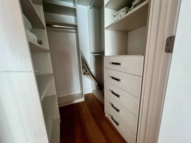 $7,950 | 3801 Collins Avenue, Unit 705, Miami Beach, FL 33140