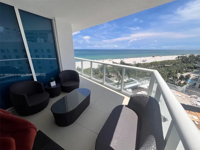 $7,950 | 3801 Collins Avenue, Unit 705, Miami Beach, FL 33140