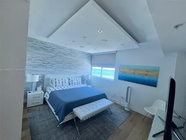 $7,950 | 3801 Collins Avenue, Unit 705, Miami Beach, FL 33140
