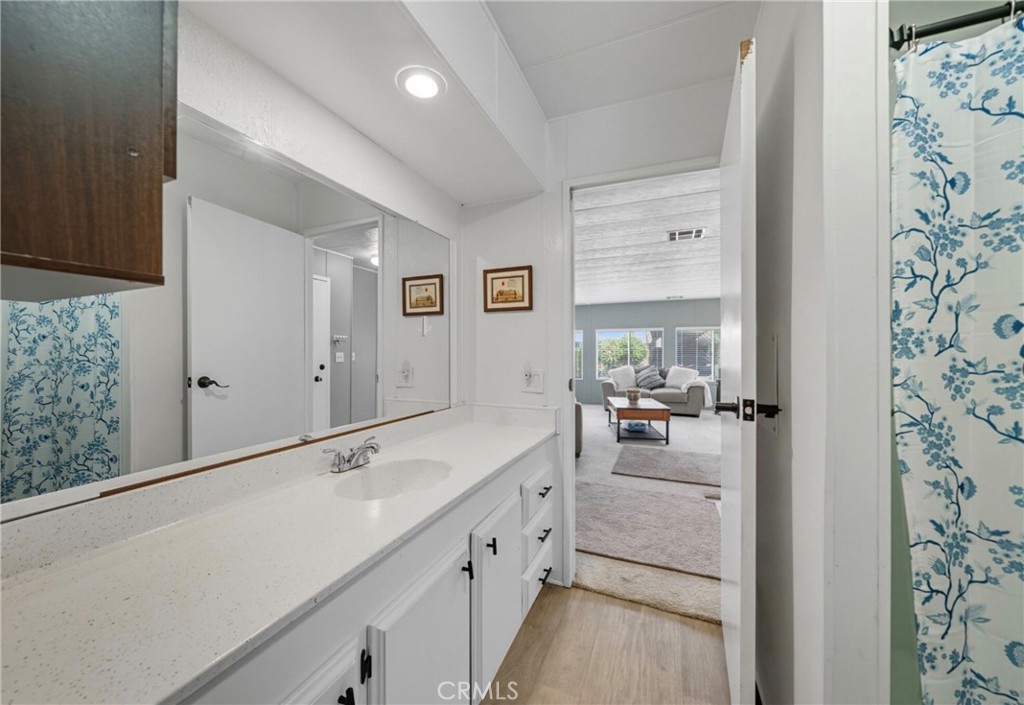 9800 Base Line Road, Unit 79 Rancho Cucamonga, CA 91701 - Photo 22 of 30 Guest Bathroom