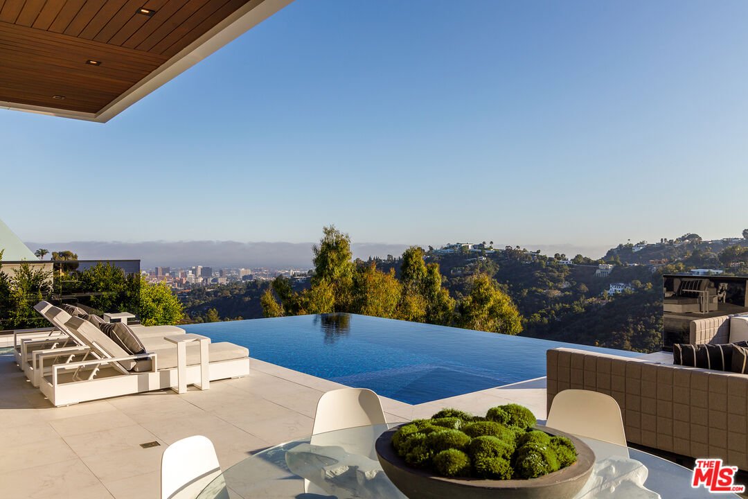 1475 Bel Air Road Los Angeles, CA 90077 - Photo 3 of 33