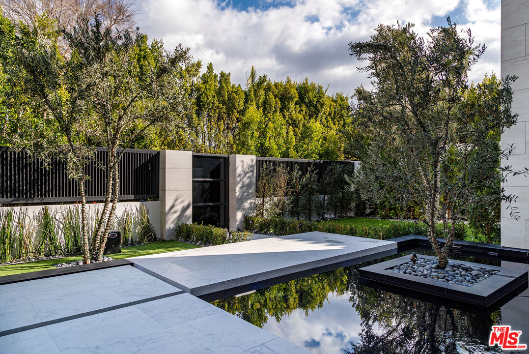 1475 Bel Air Road Los Angeles, CA 90077 - Photo 6 of 33
