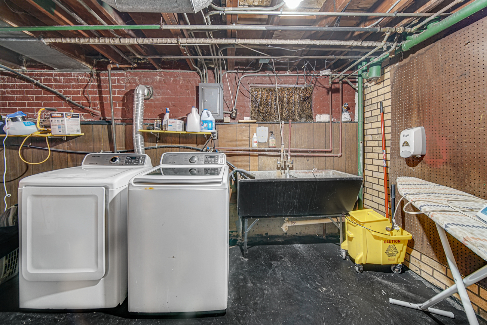 17423 Walter Street Lansing, IL 60438 - Photo 18 of 21 a utility room with dryer and washer