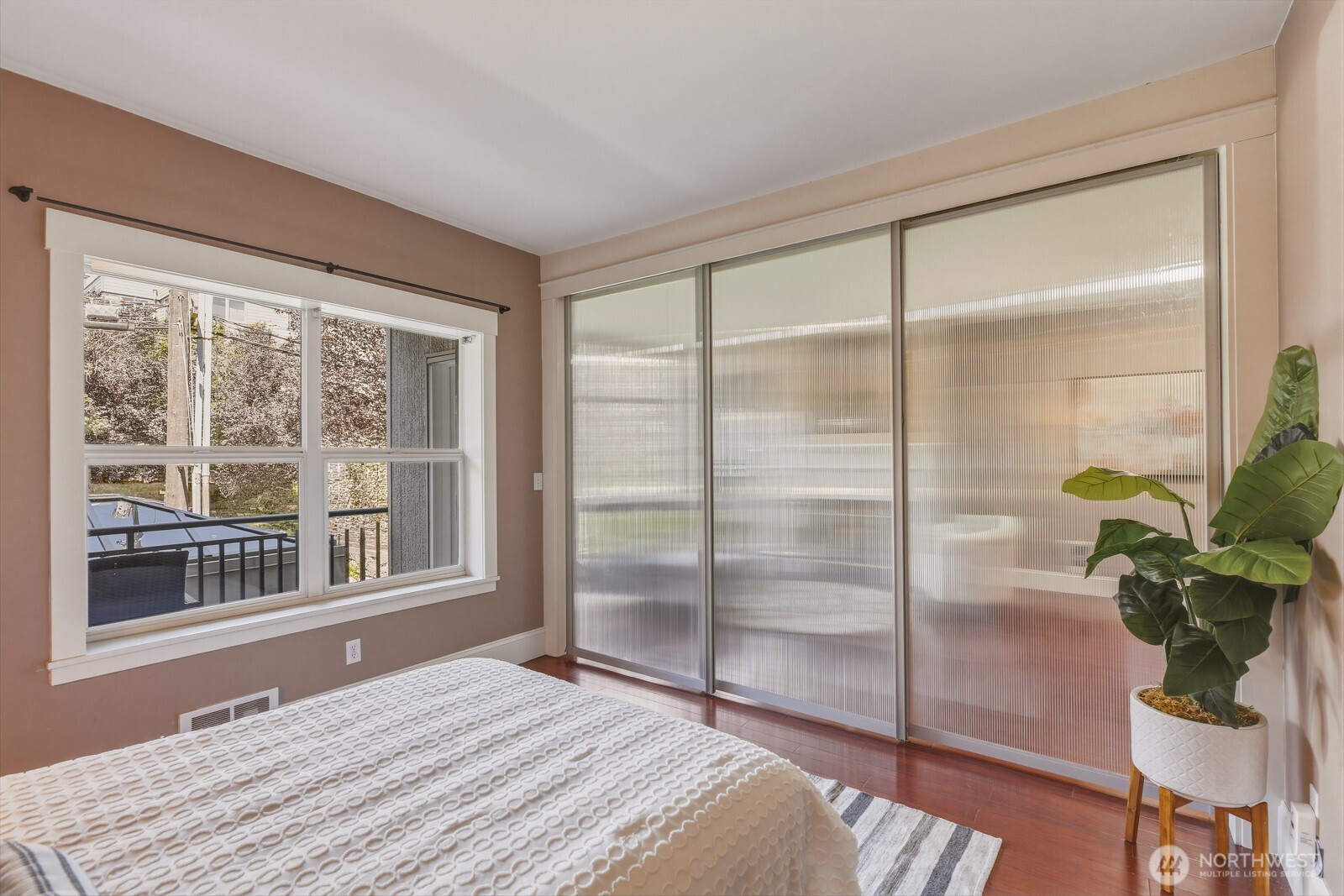 3221 Southwest Avalon Way, Unit 201 Seattle, WA 98126 - Photo 16 of 35