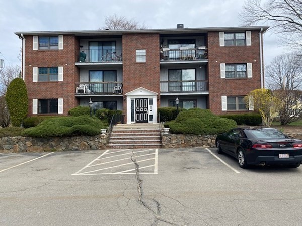 1 Centre Street, Unit 3 Canton, MA 02021 - Photo 2 of 14 Gallery Image 2