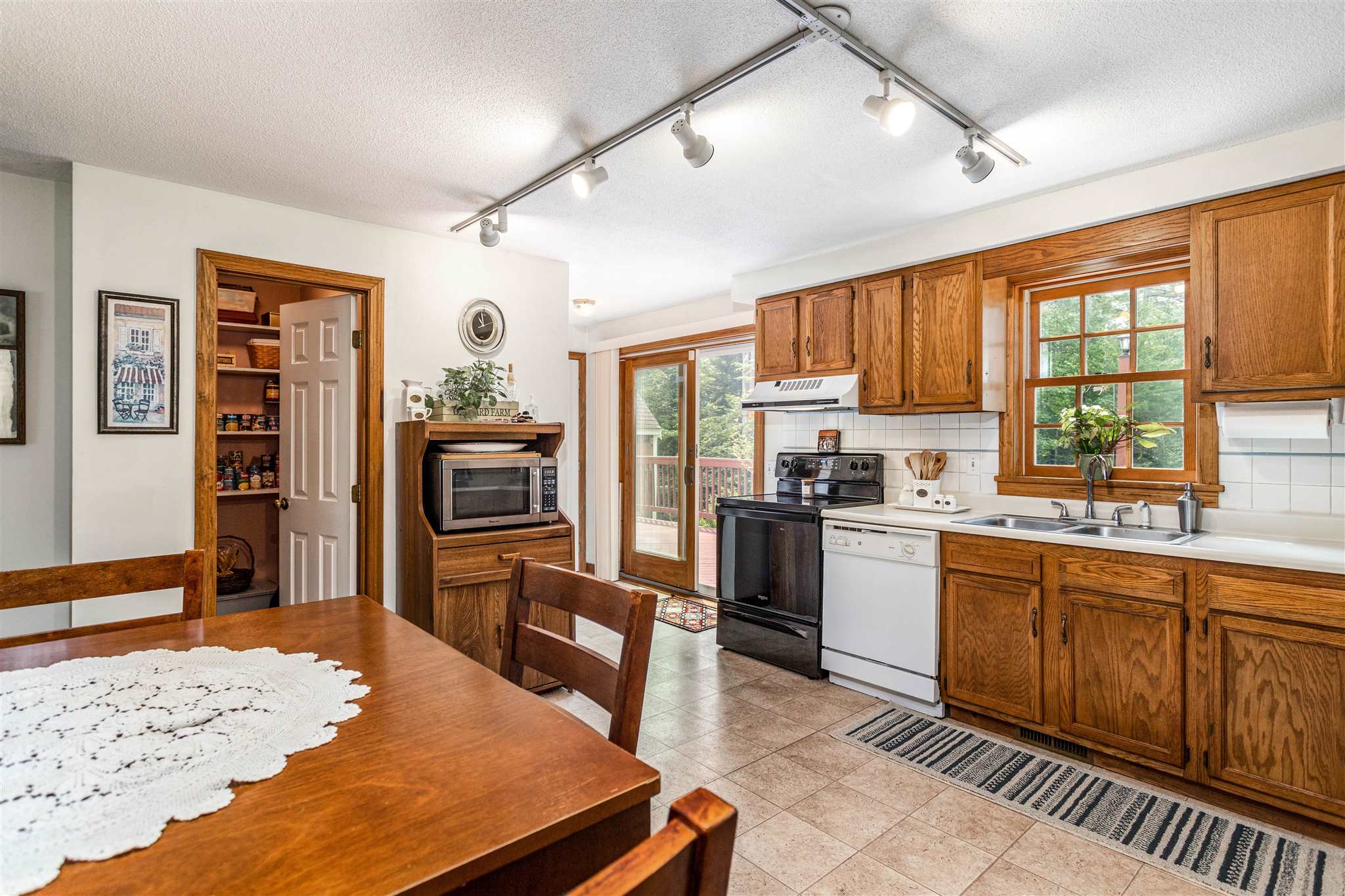 887 Highway 119 Rindge, NH 03461 - Photo 5 of 40