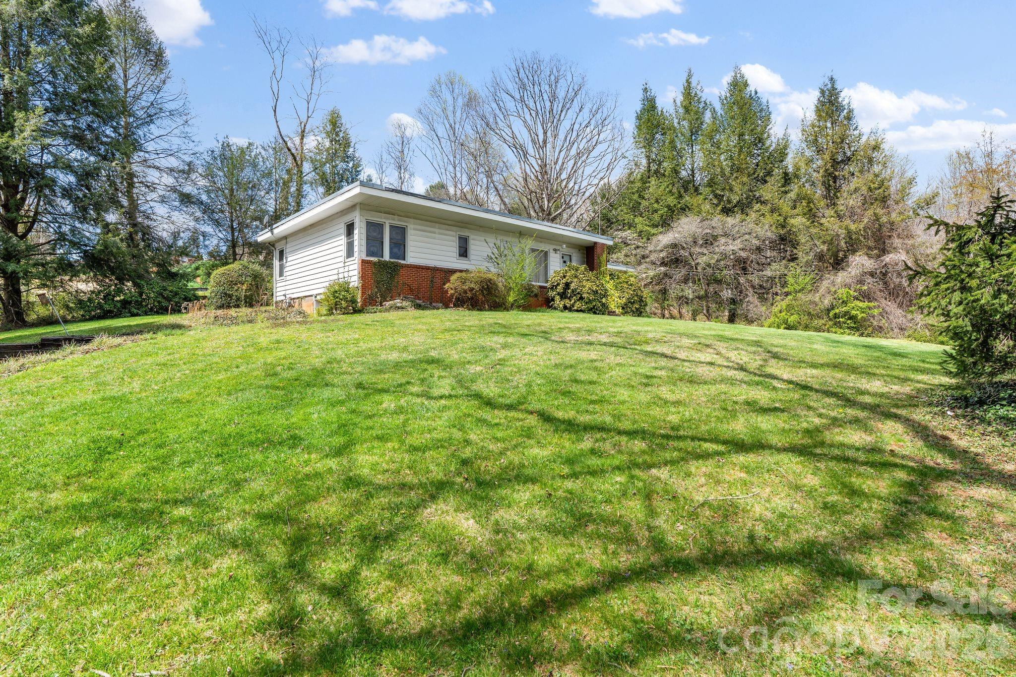 7 Acton Woods Road Candler, NC 28715 - Photo 11 of 23