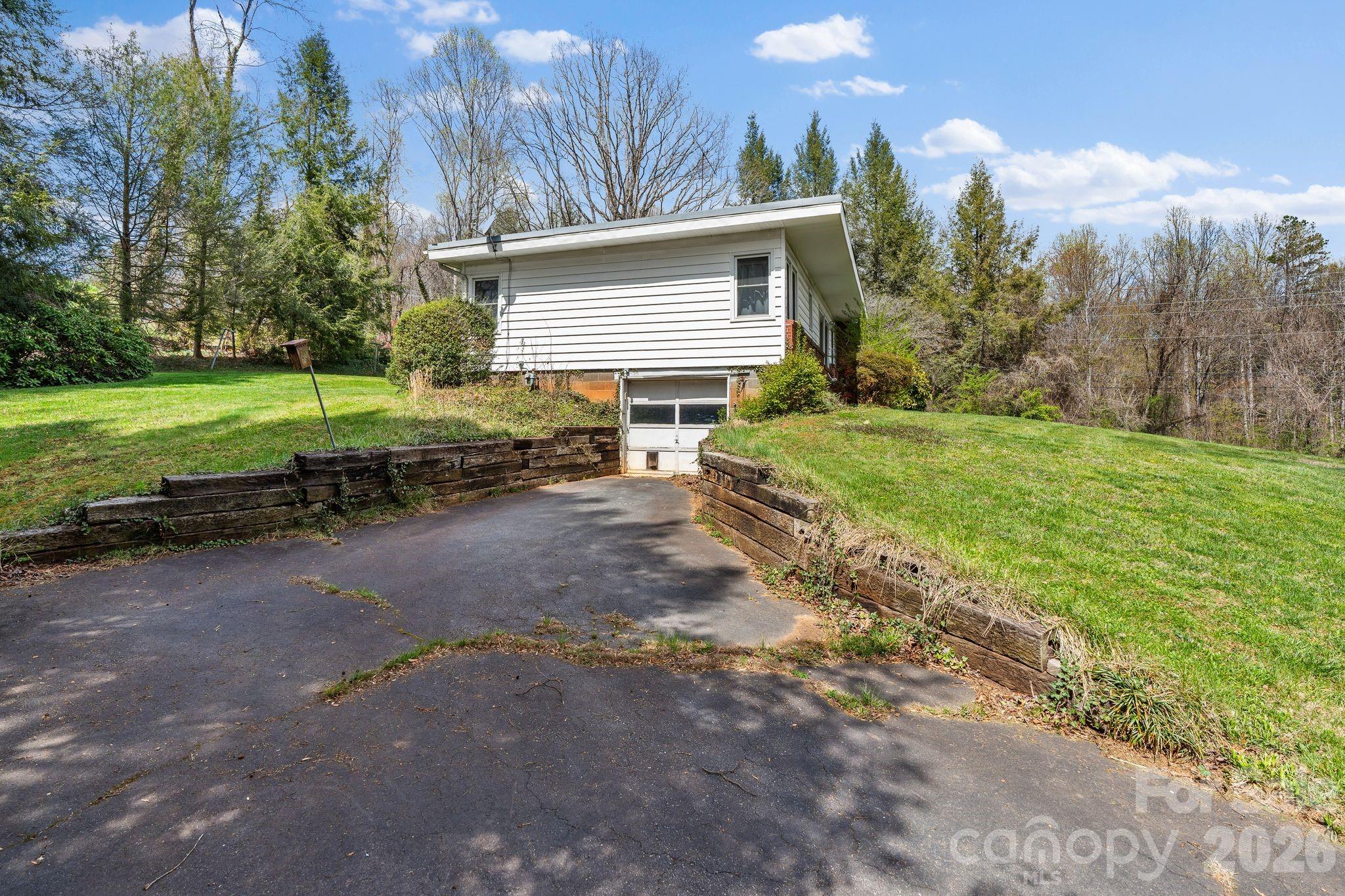 7 Acton Woods Road Candler, NC 28715 - Photo 6 of 23