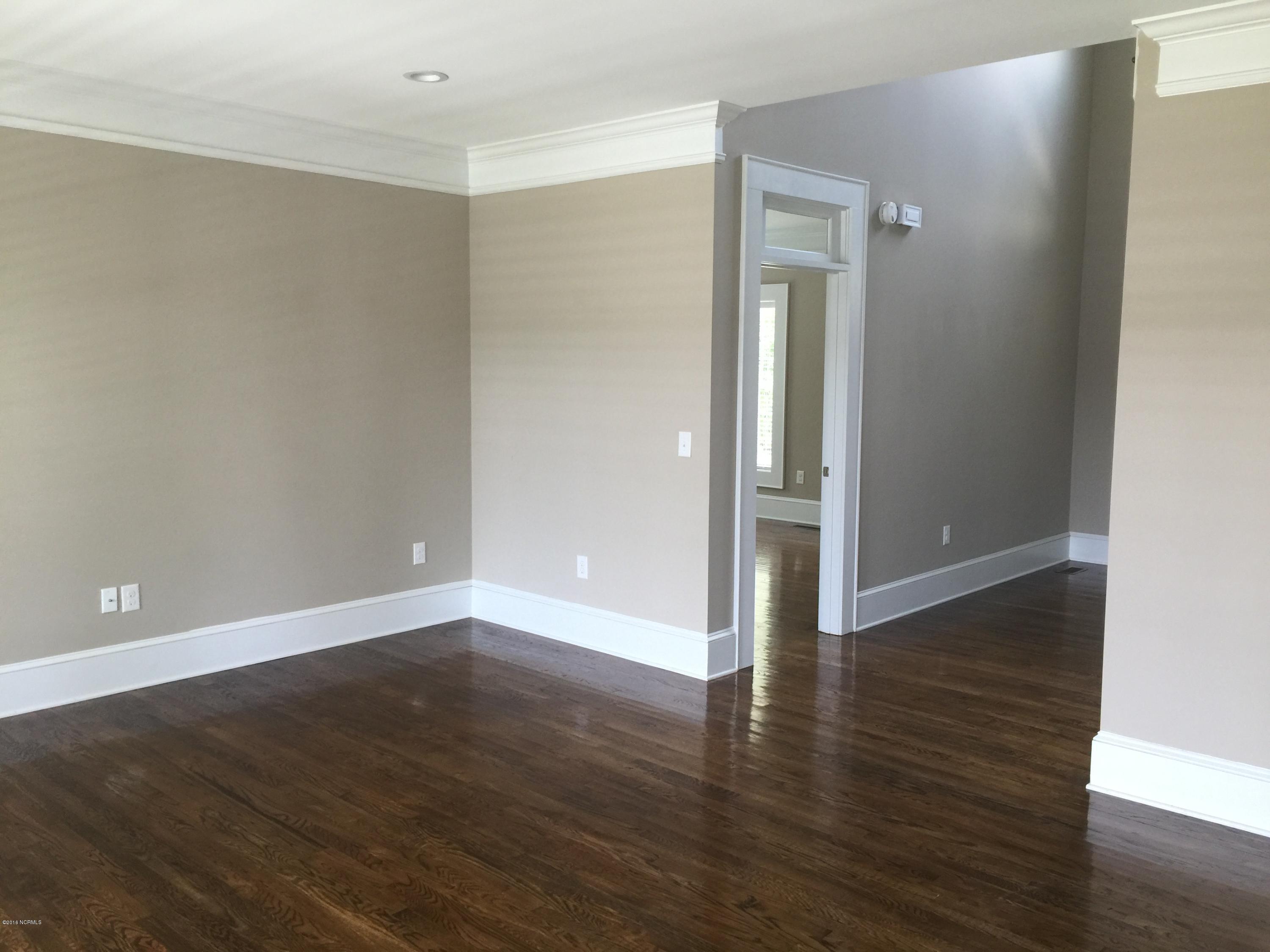 264 White Oak Bluff Road Stella, NC 28582 - Photo 12 of 48 Great Room